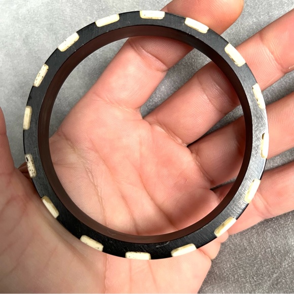 Vintage boutique handmade hand-carved mix wood wooden striped bangle - Picture 10 of 11